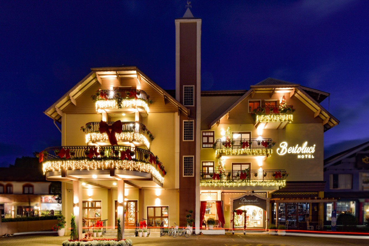 Gramado já está sendo decorada para o 36º Natal Luz - Portal Leouve